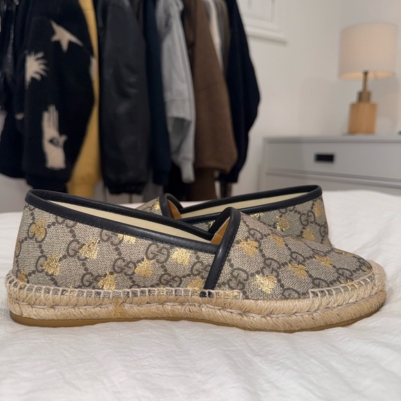 Gucci Women's Espadrilles - Black and Gold Pattern - Picture 5 of 11